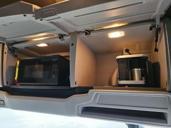R650 V8 / 6X4 / FULL AIR / PARKING COOLER
